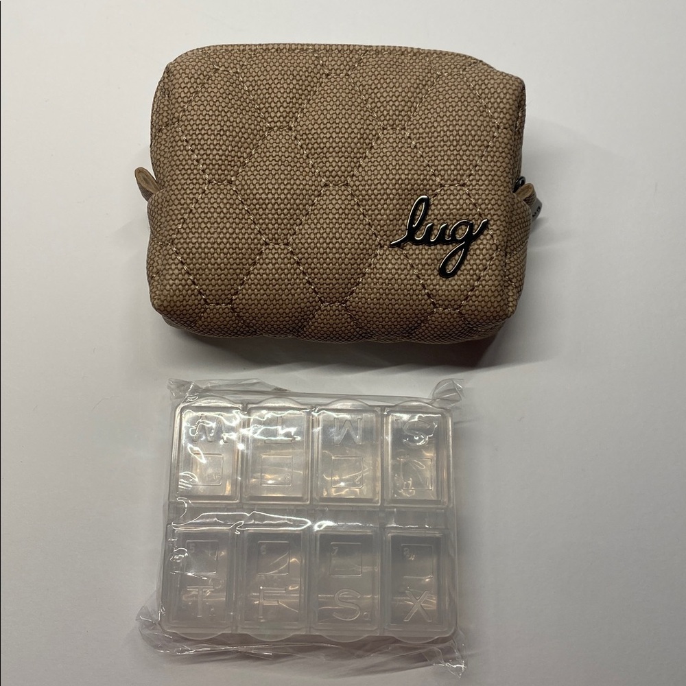 NWOT Lug Choo Choo Mini Sand Matte Luxe Pill Box